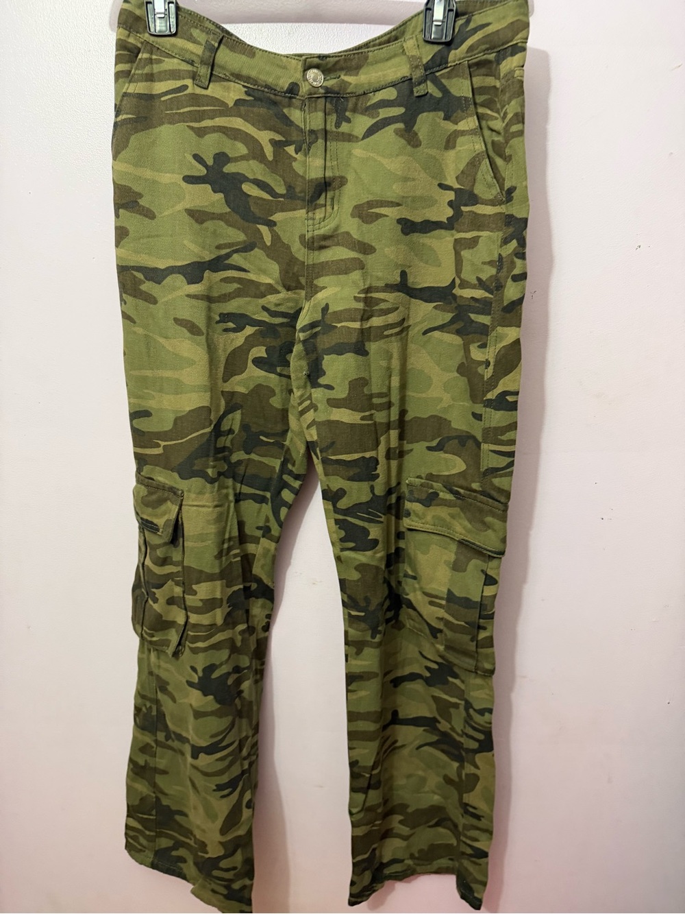SHEIN Olive Green Camo Cargo Pants for Men
